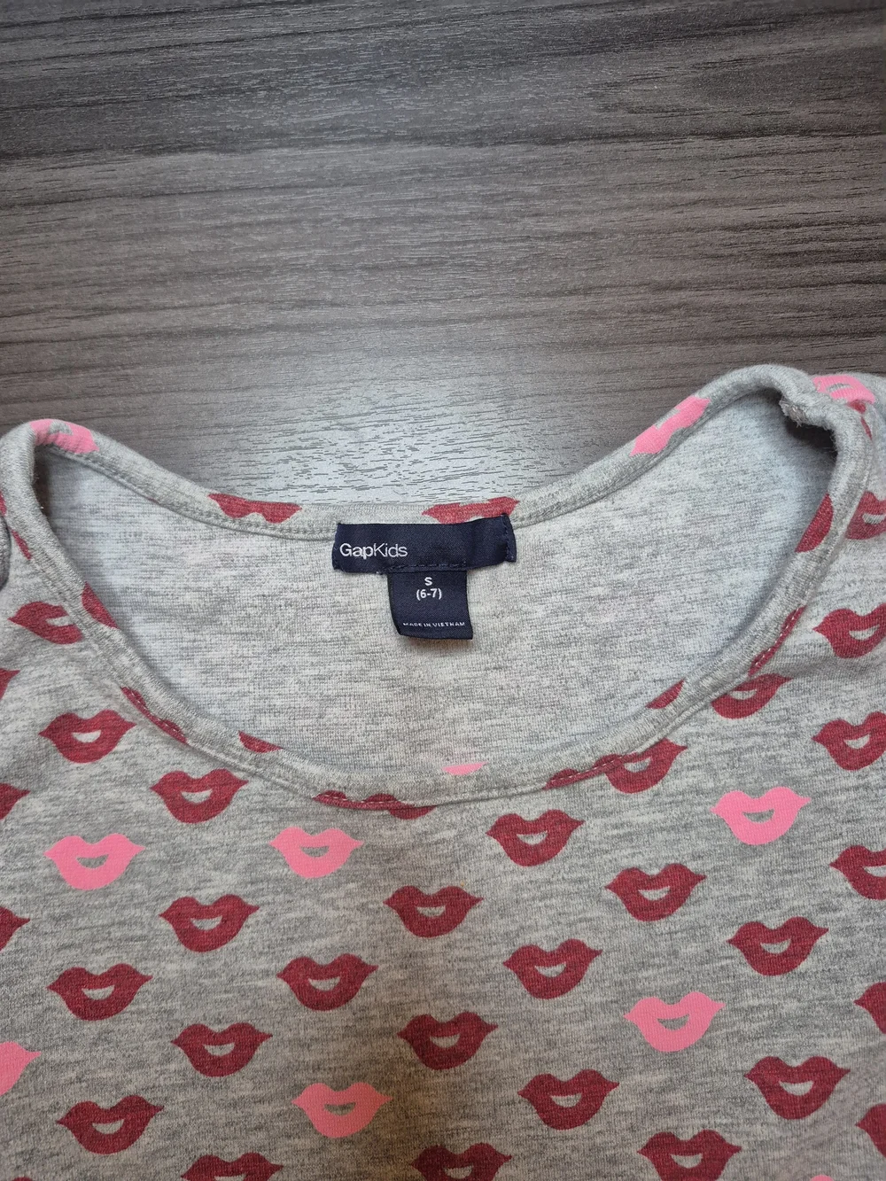 GAP Grey Knit Dress with Pink & Red Heart Print